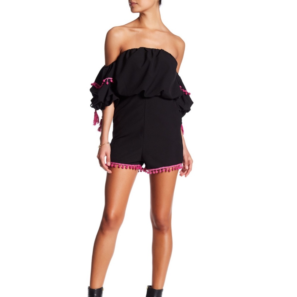 Tea n cup Rita Pompom NWT festive romper